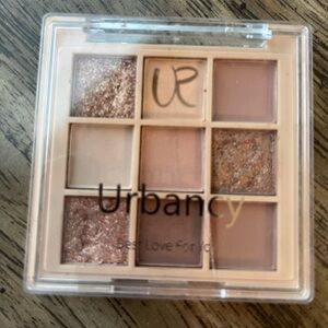 Urbancy Eyeshadow Palette